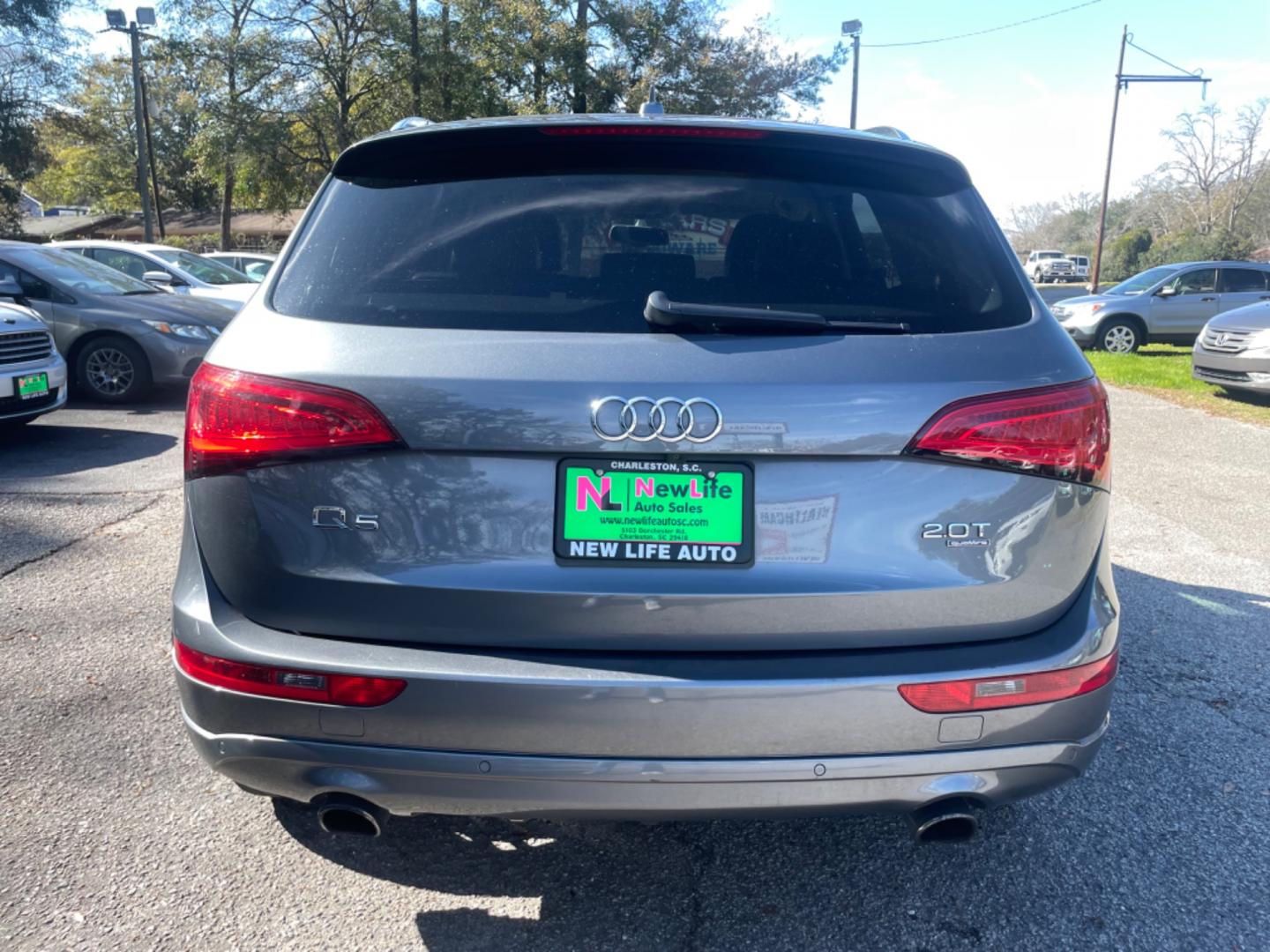 2013 GRAY AUDI Q5 PREMIUM PLUS (WA1LFAFP1DA) with an 2.0L engine, Automatic transmission, located at 5103 Dorchester Rd., Charleston, SC, 29418-5607, (843) 767-1122, 36.245171, -115.228050 - Photo#5